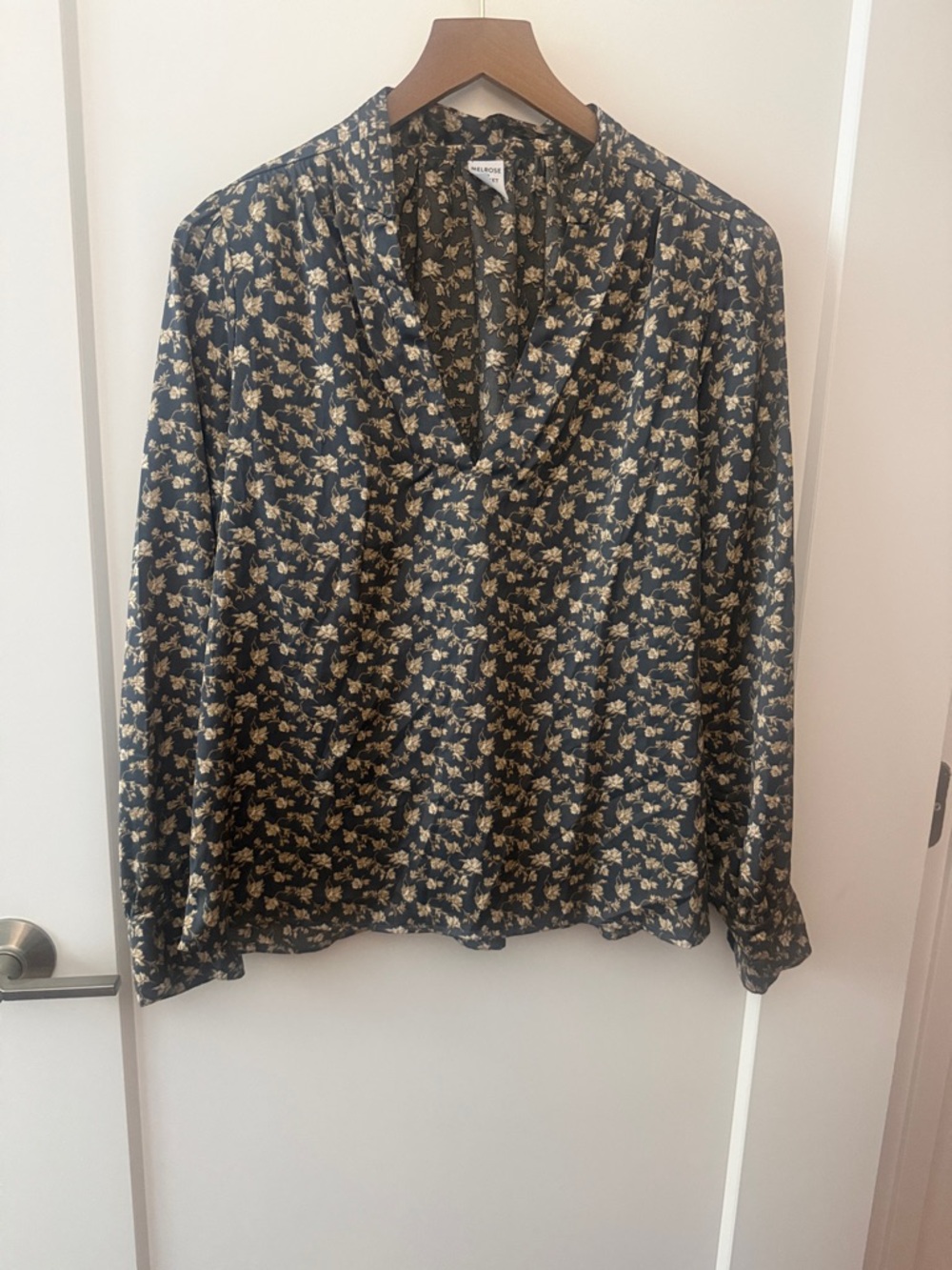 Melrose and Market Black V-Neck Long Sleeve Blouse Navy with Cream Floral Print